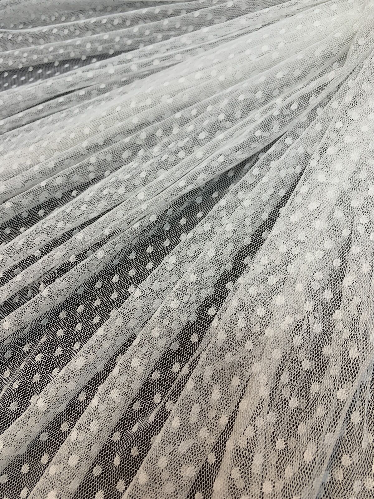 Puantiyeli Tül Dantel Kumaş - Beyaz Rengi