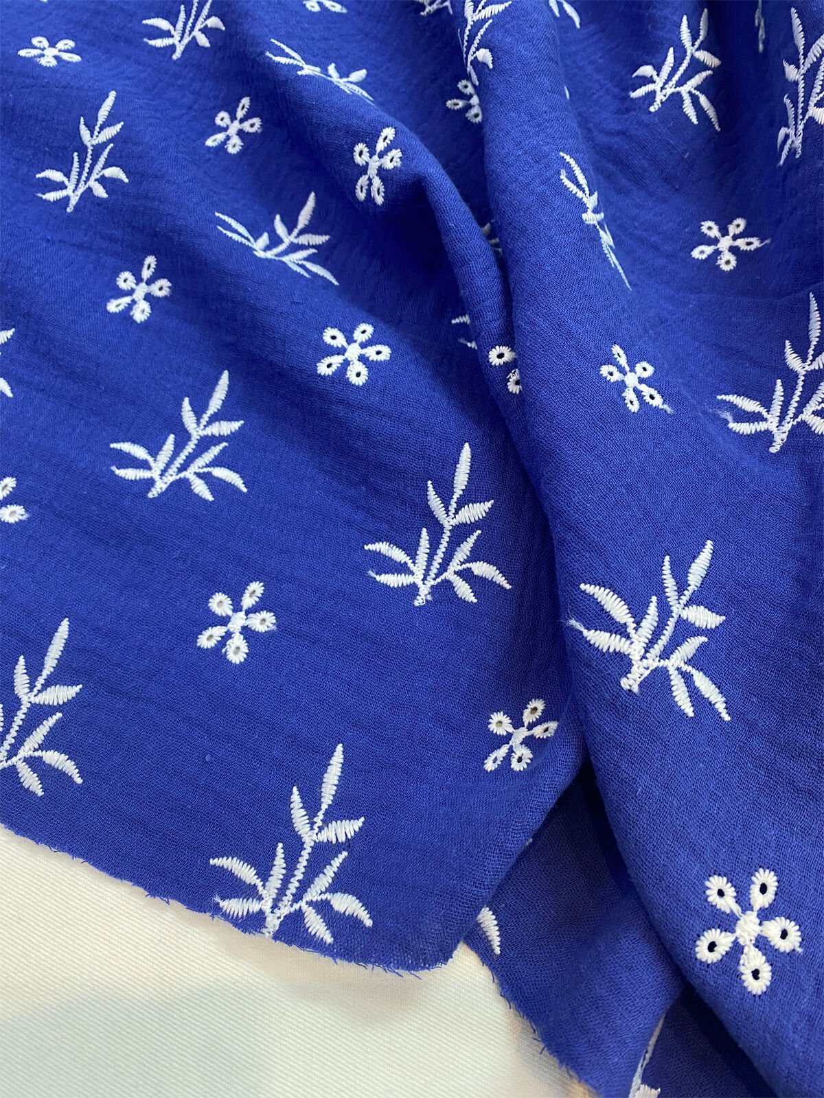 Nakış İşlemeli Müslin Kumaş Saks Mavi