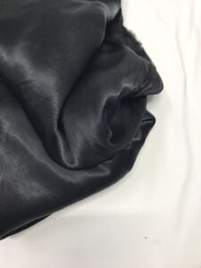 Saten  Viskon Kumaş, Parça 105x140 cm Siyah (KUMAŞTA KÜÇÜK DELİK VAR)