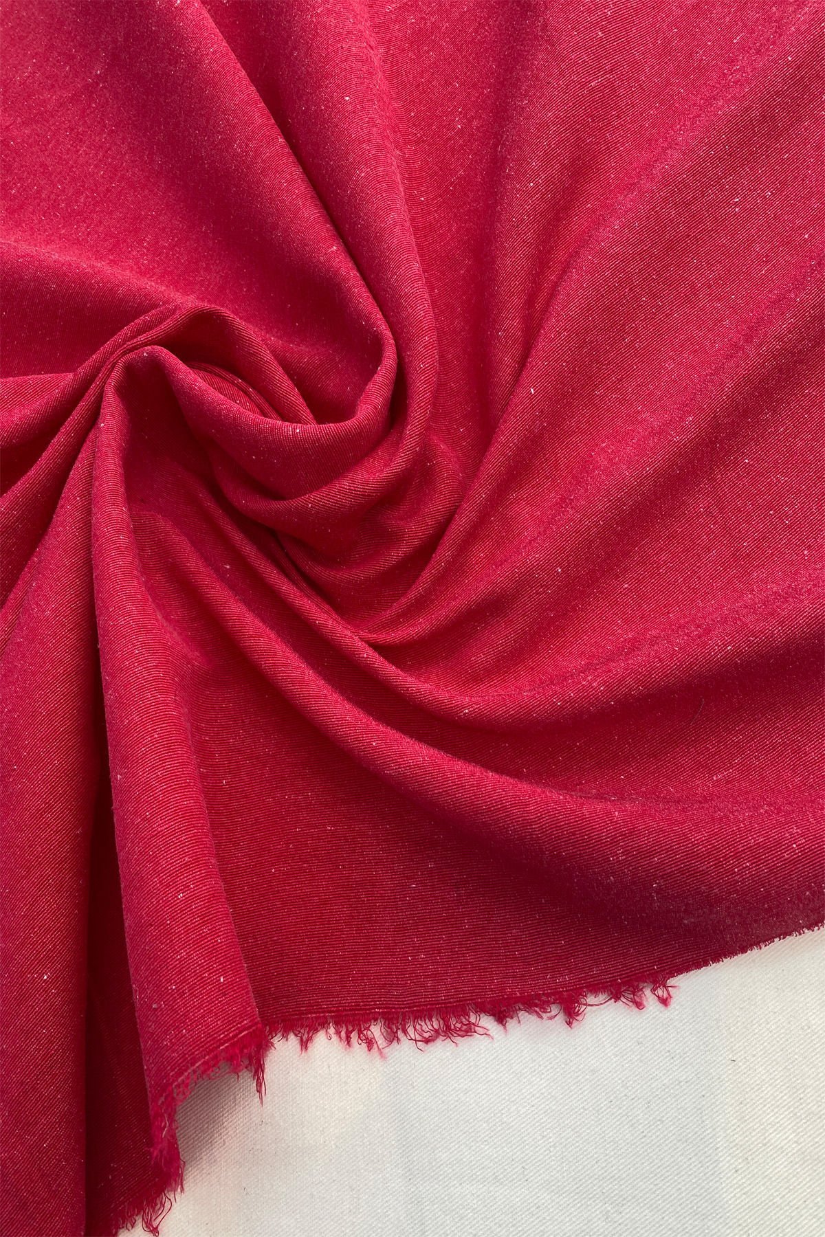 Koyu Pembe Kırçıllı Keten Kumaş