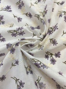 Nakış İşlemeli Lila Küçük Çiçek Desenli Pamuk Kumaş