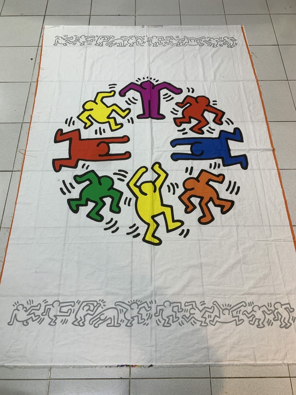 Nevresimlik Kumaş, Parça 120x200 cm Keith Haring Desenli