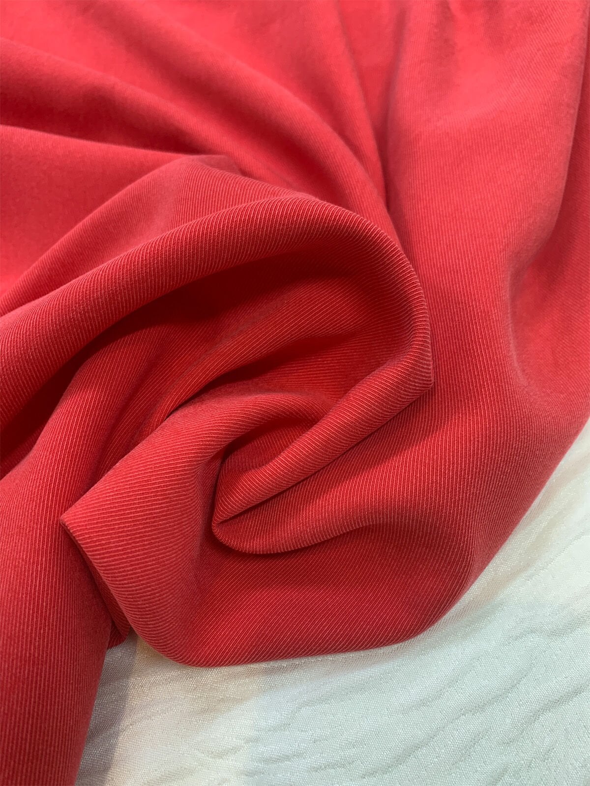 Tensel Kumaş Dökümlü - Kırmızı