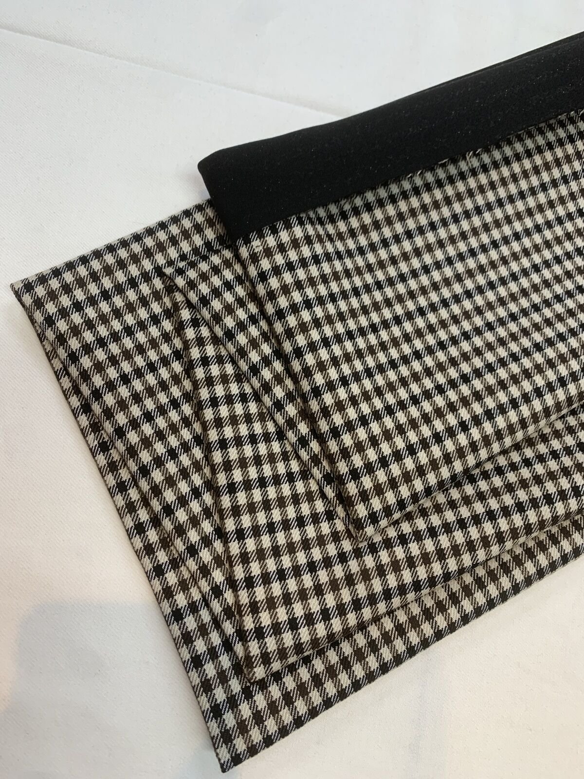 Mini Kare Desenli Klasik Takımlık Dış Giyim Kumaşı – Siyah Bej