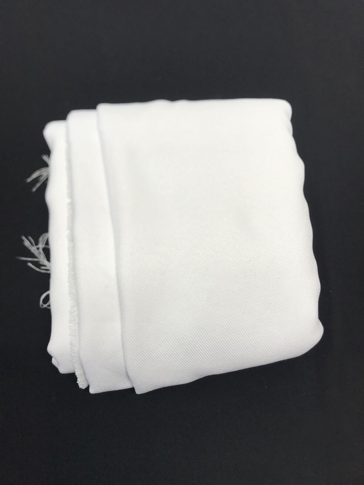 Dış Giyimlik Kumaş, Parça 230x130 cm Beyaz (KUMAŞTA KİR VAR)