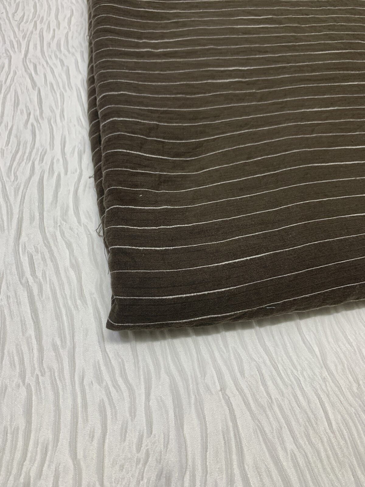 Müslin Kumaş, Parça 350x150 cm - Acı Kahve Beyaz Çizgili