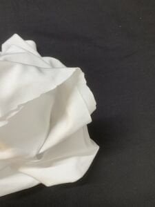 Beyaz İnce Çelik Penye Kumaş Esnek, Parça 85x130 cm (HAFİF KİRLİ)