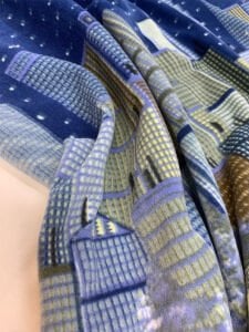 Gece Şehir Manzaralı Polar Kumaş – Yumuşak, Sıcacık, Desenli Kışlık Kumaş